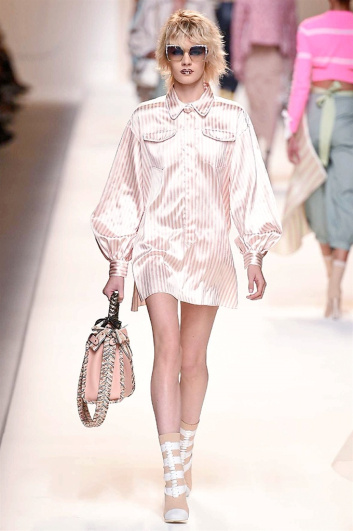 Fotoservizio/SS 2017/WOMEN/FENDI/DP2/6
