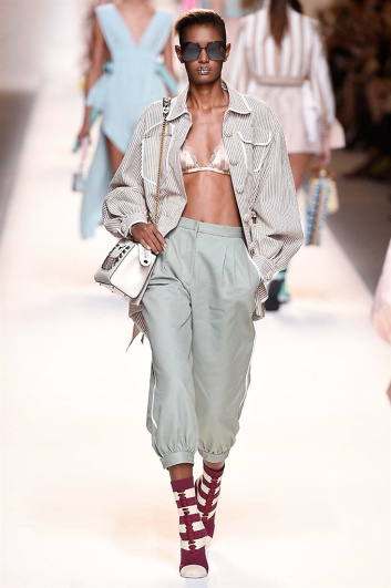 Fotoservizio/SS 2017/WOMEN/FENDI/DP2/7