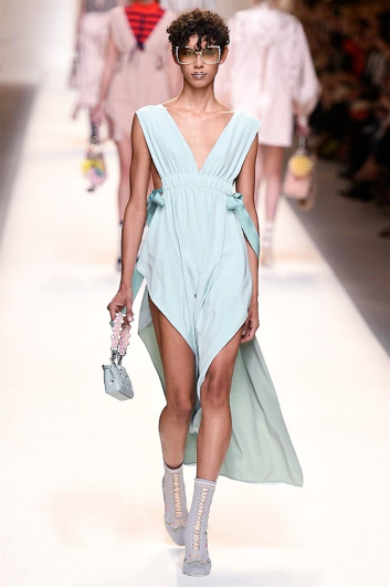 Fotoservizio/SS 2017/WOMEN/FENDI/DP2/8