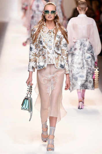 Fotoservizio/SS 2017/WOMEN/FENDI/DP2/1