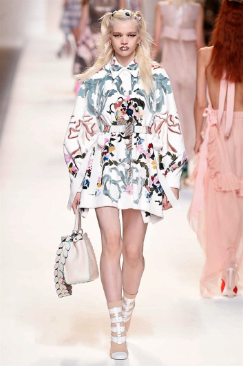 Fotoservizio/SS 2017/WOMEN/FENDI/DP2/6