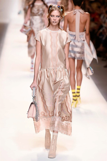 Fotoservizio/SS 2017/WOMEN/FENDI/DP2/10