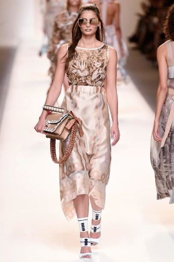 Fotoservizio/SS 2017/WOMEN/FENDI/DP2/11