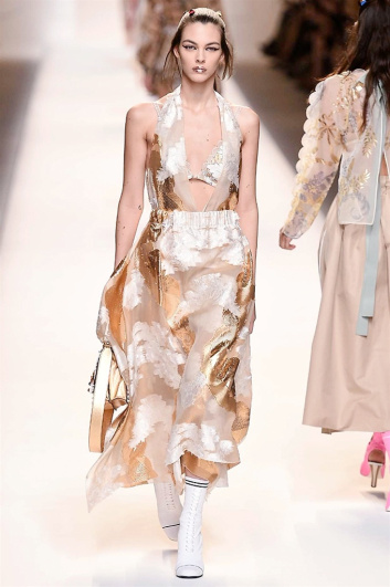 Fotoservizio/SS 2017/WOMEN/FENDI/DP2/3