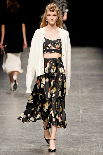 Fotoservizio/SS 2017/WOMEN/ANTEPRIMA/DP2/8