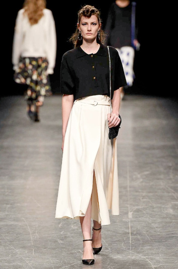 Fotoservizio/SS 2017/WOMEN/ANTEPRIMA/DP2/1
