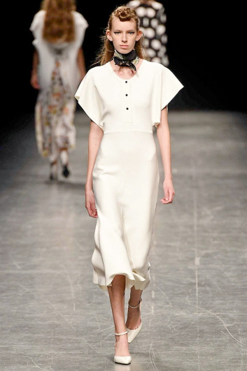 Fotoservizio/SS 2017/WOMEN/ANTEPRIMA/DP2/3