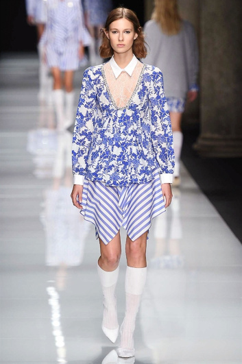 Fotoservizio/SS 2017/WOMEN/FRANCESCO SCOGNAMIGLIO/DP2/3
