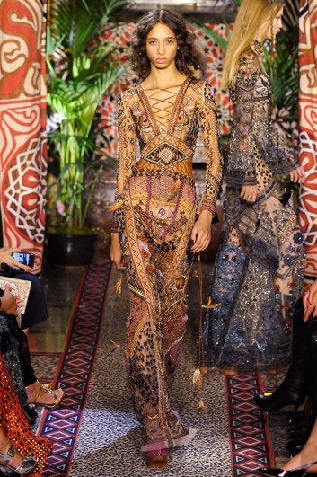 Fotoservizio/SS 2017/WOMEN/ROBERTO CAVALLI/DP2/15