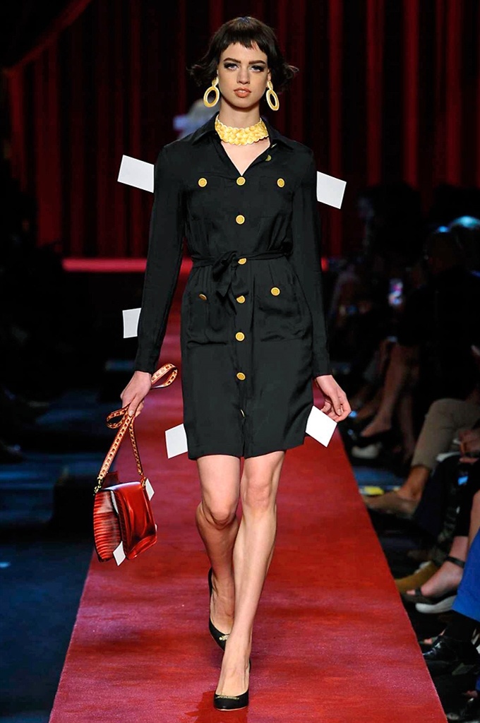 Fotoservizio/SS 2017/WOMEN/MOSCHINO/DP2/2