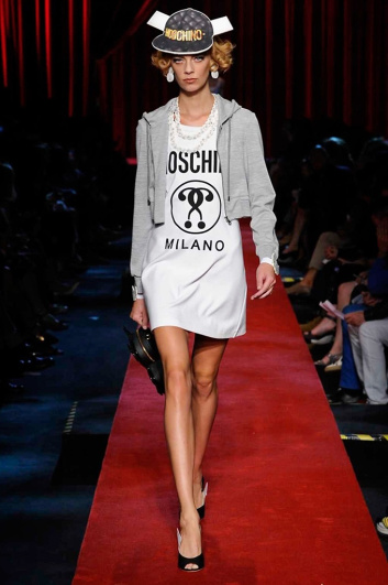 Fotoservizio/SS 2017/WOMEN/MOSCHINO/DP2/1