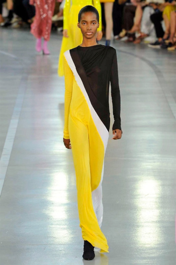 Fotoservizio/SS 2017/WOMEN/EMILIO PUCCI/DP2/18