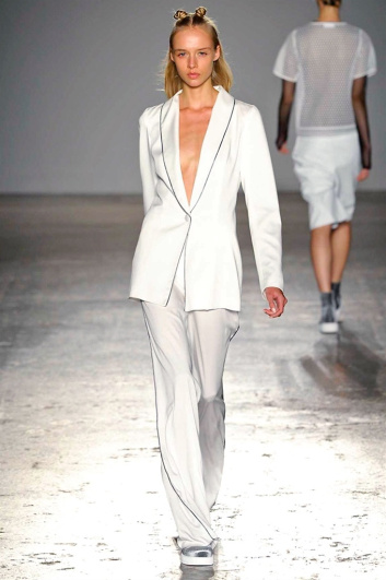 Fotoservizio/SS 2017/WOMEN/CRISTIANO BURANI/DP2/18