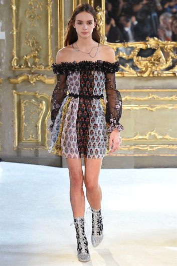 Fotoservizio/SS 2017/WOMEN/GIAMBA/DP2/6