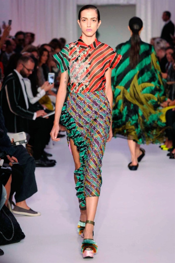 Fotoservizio/SS 2017/WOMEN/MARCO DE VINCENZO/DP2/8