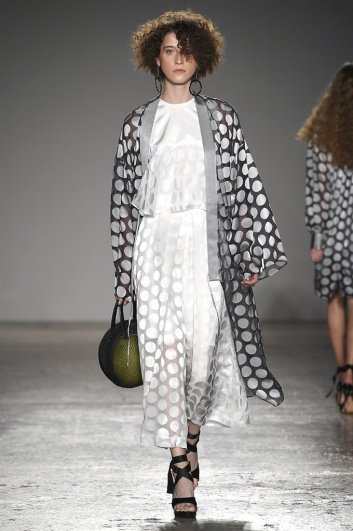 Fotoservizio/SS 2017/WOMEN/ATSUSHI NAKASHIMA/DP2/3