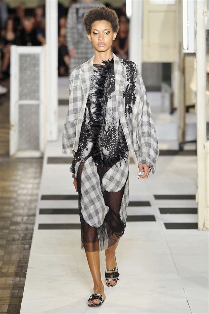 Fotoservizio/SS 2017/WOMEN/ANTONIO MARRAS/DP2/3