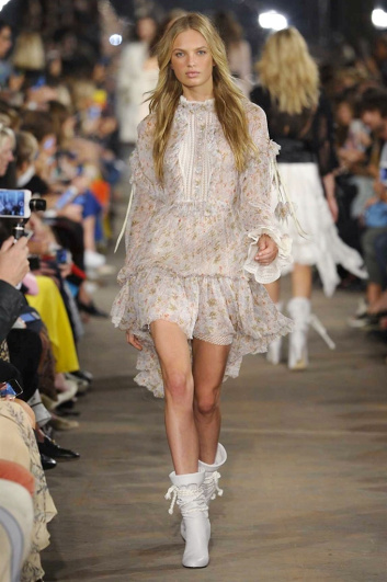 Fotoservizio/SS 2017/WOMEN/PHILOSOPHY DI LORENZO SERAFINI/DP2/6
