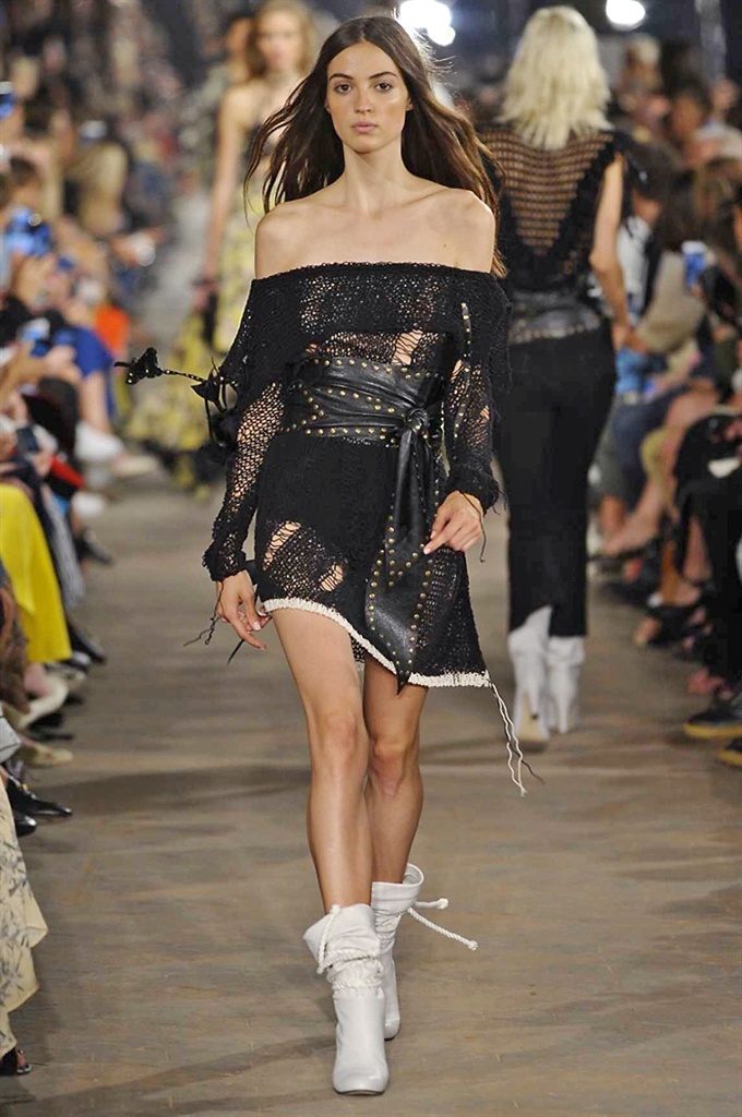 Fotoservizio/SS 2017/WOMEN/PHILOSOPHY DI LORENZO SERAFINI/DP2/11