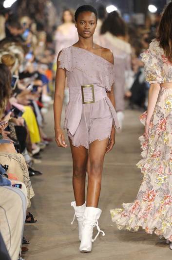 Fotoservizio/SS 2017/WOMEN/PHILOSOPHY DI LORENZO SERAFINI/DP2/2