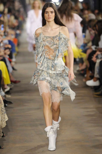 Fotoservizio/SS 2017/WOMEN/PHILOSOPHY DI LORENZO SERAFINI/DP2/5
