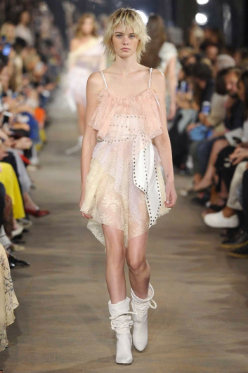 Fotoservizio/SS 2017/WOMEN/PHILOSOPHY DI LORENZO SERAFINI/DP2/7