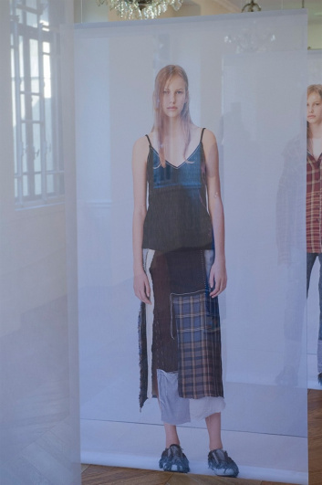 Fotoservizio/SS 2017/WOMEN/DONDUP/DP2/57