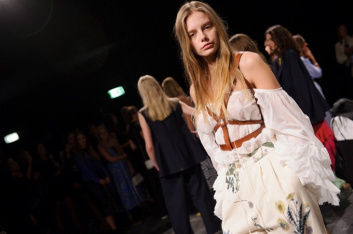 Fotoservizio/SS 2017/WOMEN/ERIKA CAVALLINI/DP2/81
