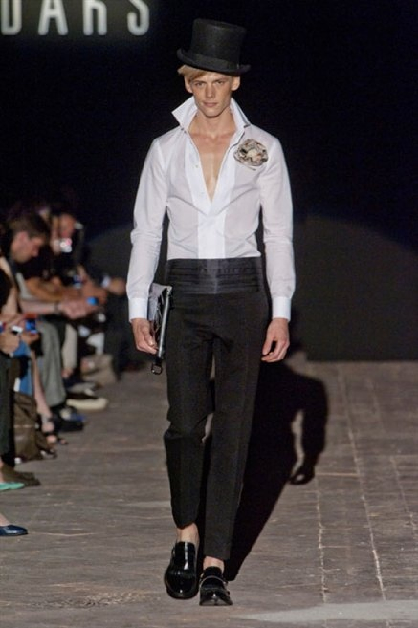 DAKS - IRONICAMENTE BORGHESE
