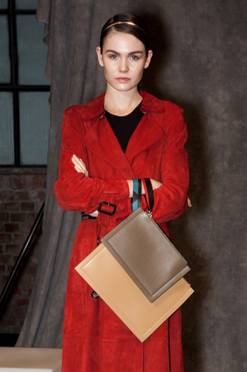Fotoservizio/SS 2017/WOMEN/DESA NINETEENSEVENTYTWO/DP2/12