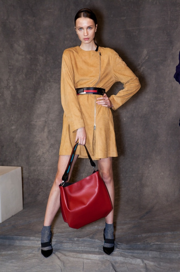Fotoservizio/SS 2017/WOMEN/DESA NINETEENSEVENTYTWO/DP2/21