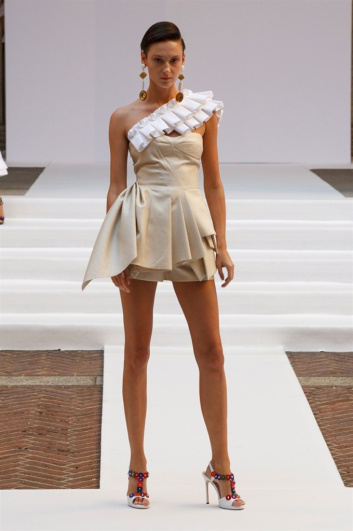 Fotoservizio/SS 2017/WOMEN/CAPUCCI/DP2/0