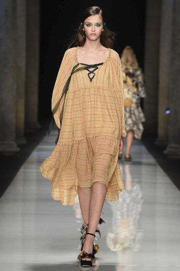 Fotoservizio/SS 2017/WOMEN/MAURIZIO PECORARO/DP2/4