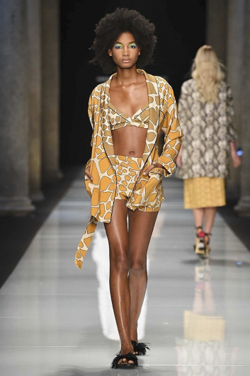 Fotoservizio/SS 2017/WOMEN/MAURIZIO PECORARO/DP2/0