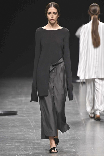 Fotoservizio/SS 2017/WOMEN/LUCIO VANOTTI/DP2/1
