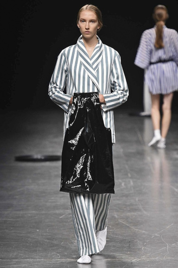 Fotoservizio/SS 2017/WOMEN/LUCIO VANOTTI/DP2/7