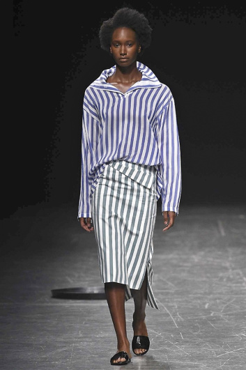 Fotoservizio/SS 2017/WOMEN/LUCIO VANOTTI/DP2/8