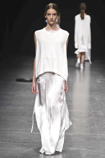 Fotoservizio/SS 2017/WOMEN/LUCIO VANOTTI/DP2/4