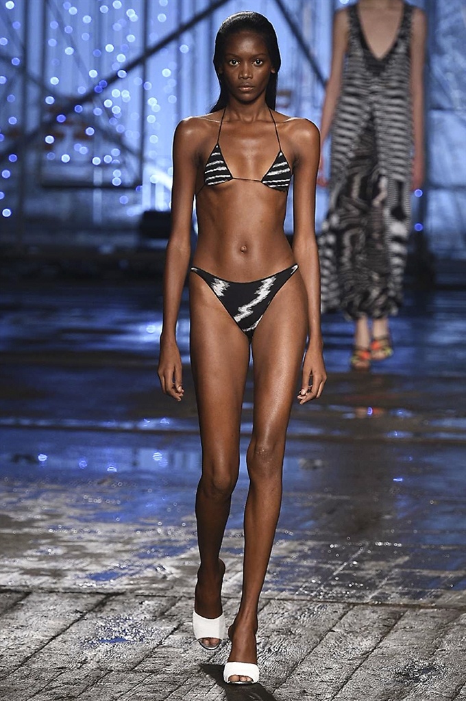 Fotoservizio/SS 2017/WOMEN/MISSONI/DP2/1