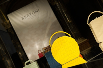 Fotoservizio/SS 2017/WOMEN/BERTONI 1949/DP2/1