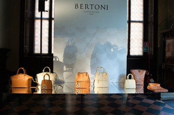 Fotoservizio/SS 2017/WOMEN/BERTONI 1949/DP2/51