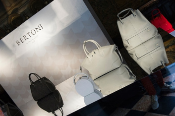 Fotoservizio/SS 2017/WOMEN/BERTONI 1949/DP2/56