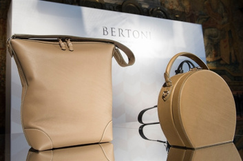 Fotoservizio/SS 2017/WOMEN/BERTONI 1949/DP2/73