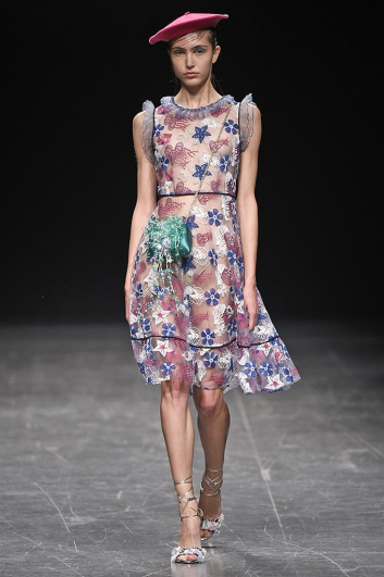 Fotoservizio/SS 2017/WOMEN/PICCIONE.PICCIONE/DP2/8