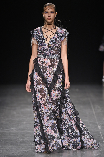 Fotoservizio/SS 2017/WOMEN/PICCIONE.PICCIONE/DP2/1