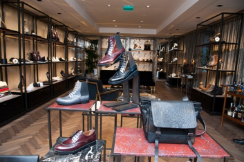 Fotoservizio/FW 2017-2018/MEN/JIMMY CHOO/DP2/148