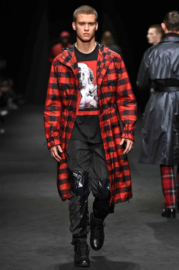 Fotoservizio/FW 2017-2018/MEN/VERSACE/DP2/14