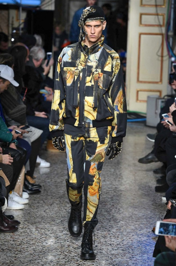 Fotoservizio/FW 2017-2018/MEN/MOSCHINO/DP2/0