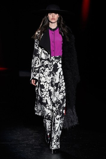 Fotoservizio/FW 2017-2018/WOMEN/FAUSTO PUGLISI/DP2/1