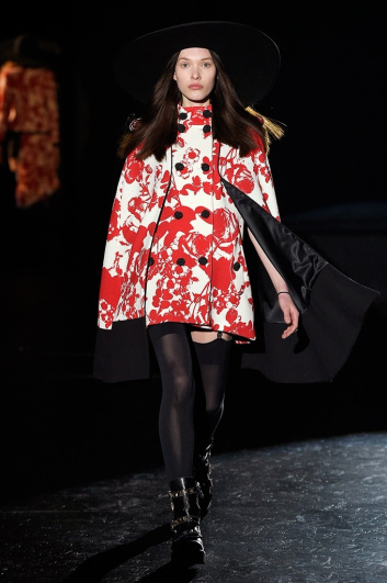 Fotoservizio/FW 2017-2018/WOMEN/FAUSTO PUGLISI/DP2/6